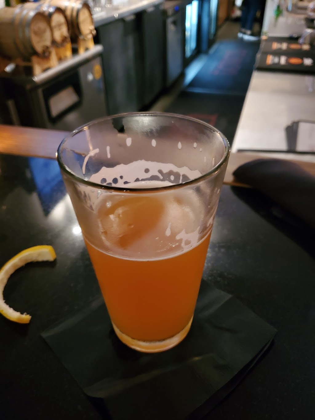 Montrose Town Kitchen & Grill | 2276 Honolulu Ave, Montrose, CA 91020, USA | Phone: (818) 248-1881
