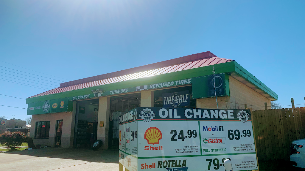 IN & OUT OIL CHANGE | 110 E Judge Perez Dr, Chalmette, LA 70043, USA | Phone: (504) 208-8049