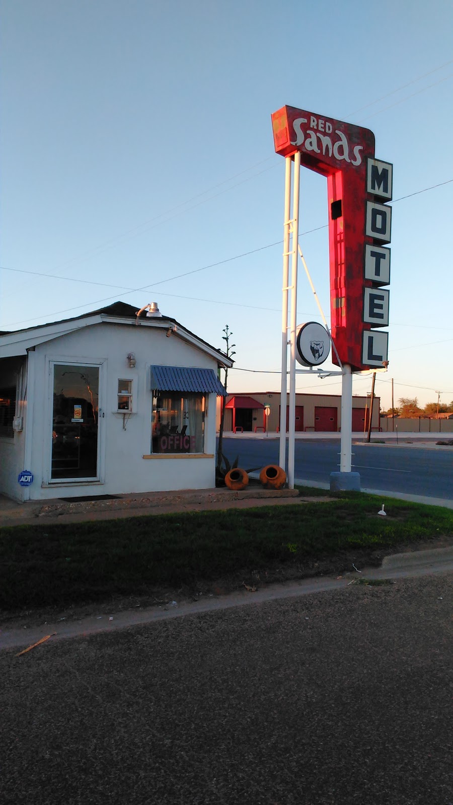 Red Sands Motel | 901 Lubbock Rd, Brownfield, TX 79316, USA | Phone: (806) 637-6536