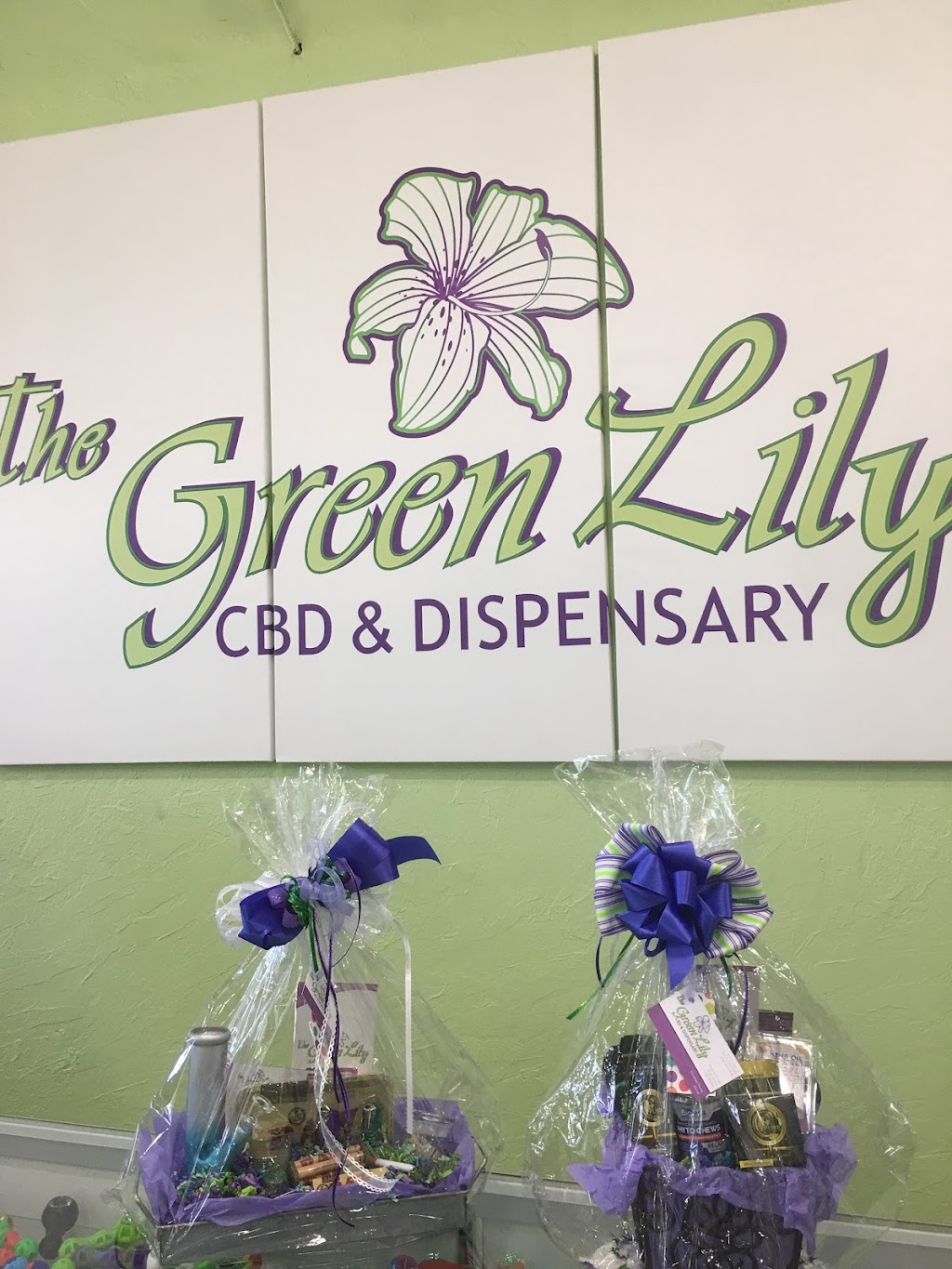 The Green Lily CBD & Dispensary | 355 E Main St, Yukon, OK 73099, USA | Phone: (405) 354-4040