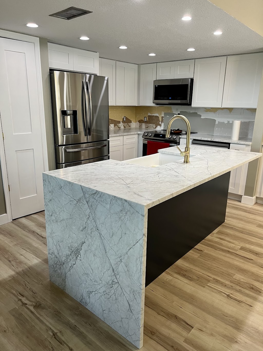 KRONER GRANITE USA - Granite Quartz Marble and Cabinets Shop | 2890 S US Hwy 17 92, Casselberry, FL 32707, USA | Phone: (407) 260-5005