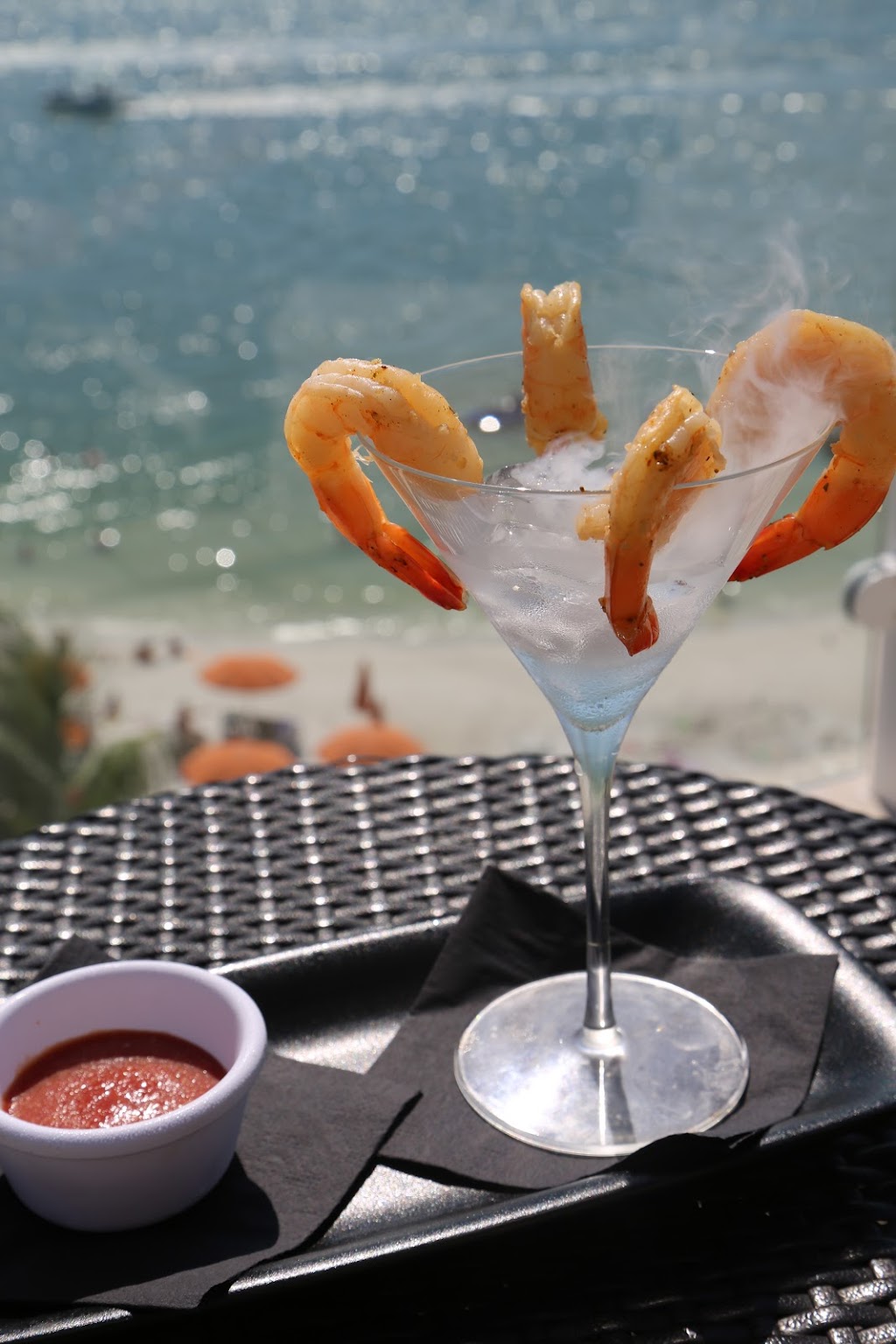 Evys Terrace Bar & Bistro | 635 S Gulfview Blvd, Clearwater Beach, FL 33767, USA | Phone: (727) 281-4829