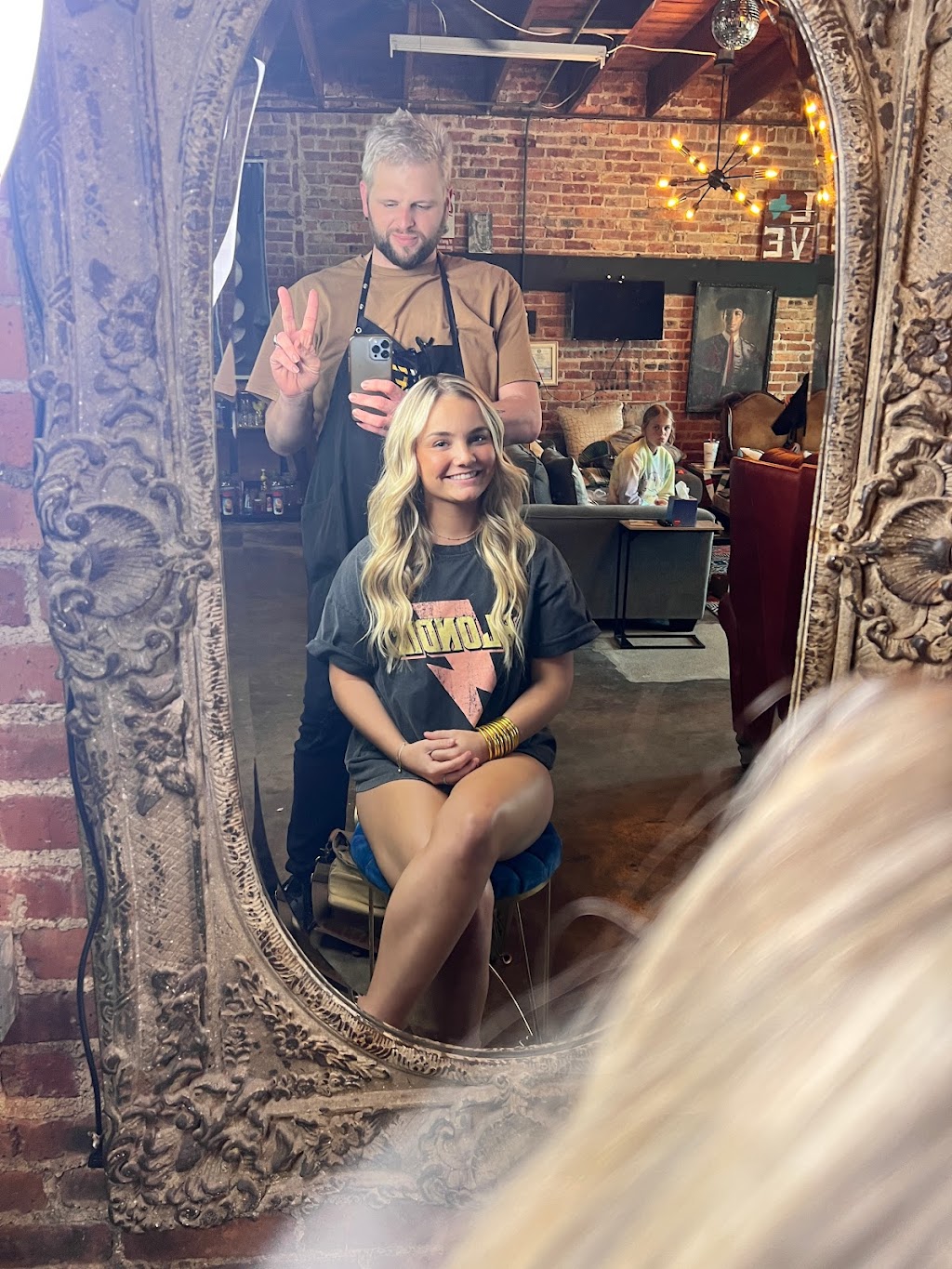 Blonde AF State of Mind | 206 N State St Suite 108, Decatur, TX 76234, USA | Phone: (940) 255-5506