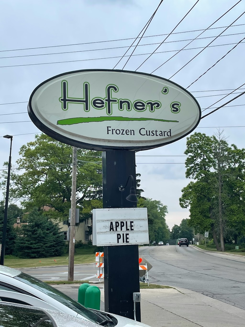 Hefners Frozen Custard & Jumbo Burgers | N71W5184 Columbia Rd, Cedarburg, WI 53012, USA | Phone: (262) 376-0601