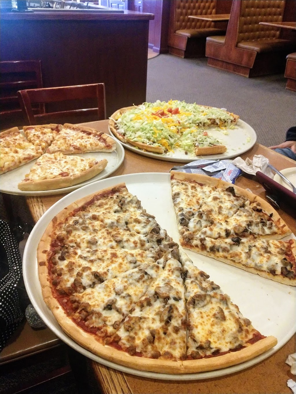 Godfathers Pizza | 770 33rd Ave, Columbus, NE 68601, USA | Phone: (402) 564-8515