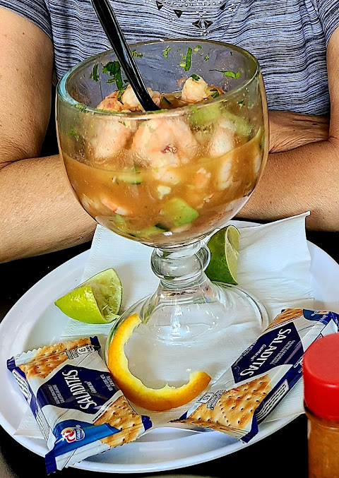 Mariscos El Cangrejo Nice 3 | 2525 N Grand Ave A, Santa Ana, CA 92705, USA | Phone: (657) 236-4644