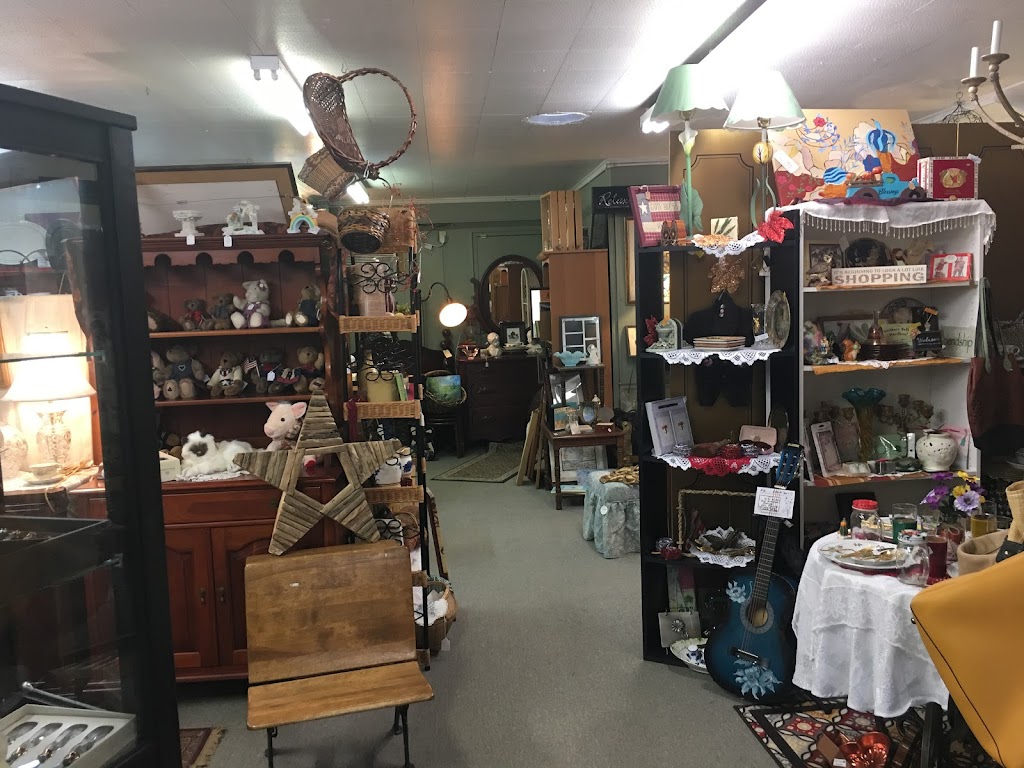 Village Antiques & Gifts | 7289 Nolensville Rd, Nolensville, TN 37135, USA | Phone: (615) 776-1200