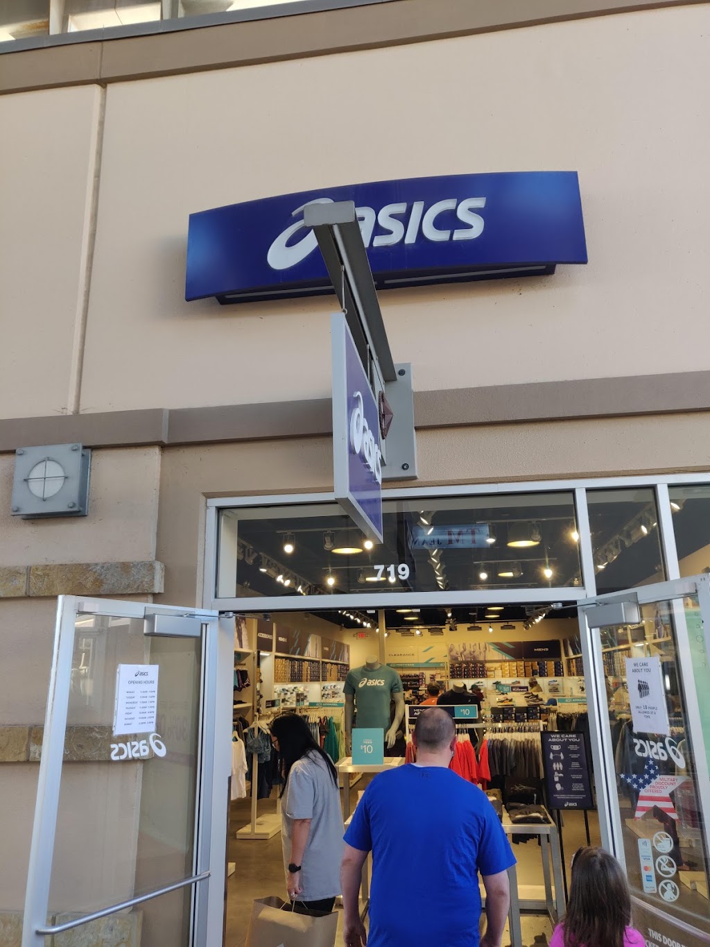ASICS Outlet | 4401 N Interstate Hwy 35 #719, Round Rock, TX 78664, USA | Phone: (512) 863-4797