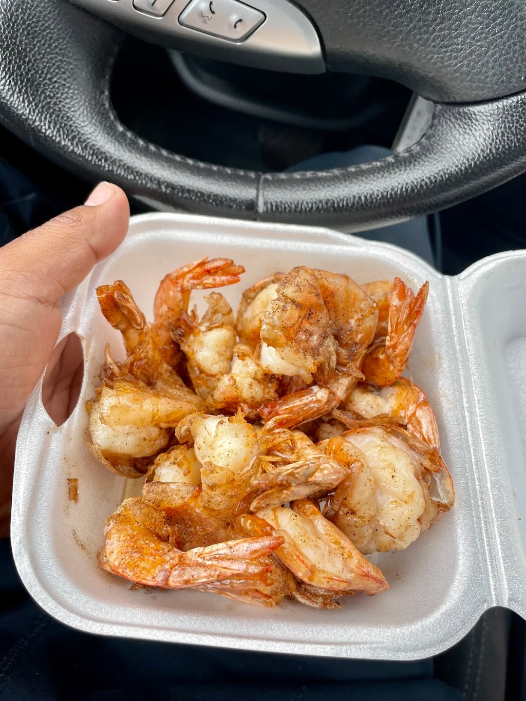 Jenny’s Shrimp Truck in 66528a Kamehameha Hwy, Haleiwa, HI 96712, USA