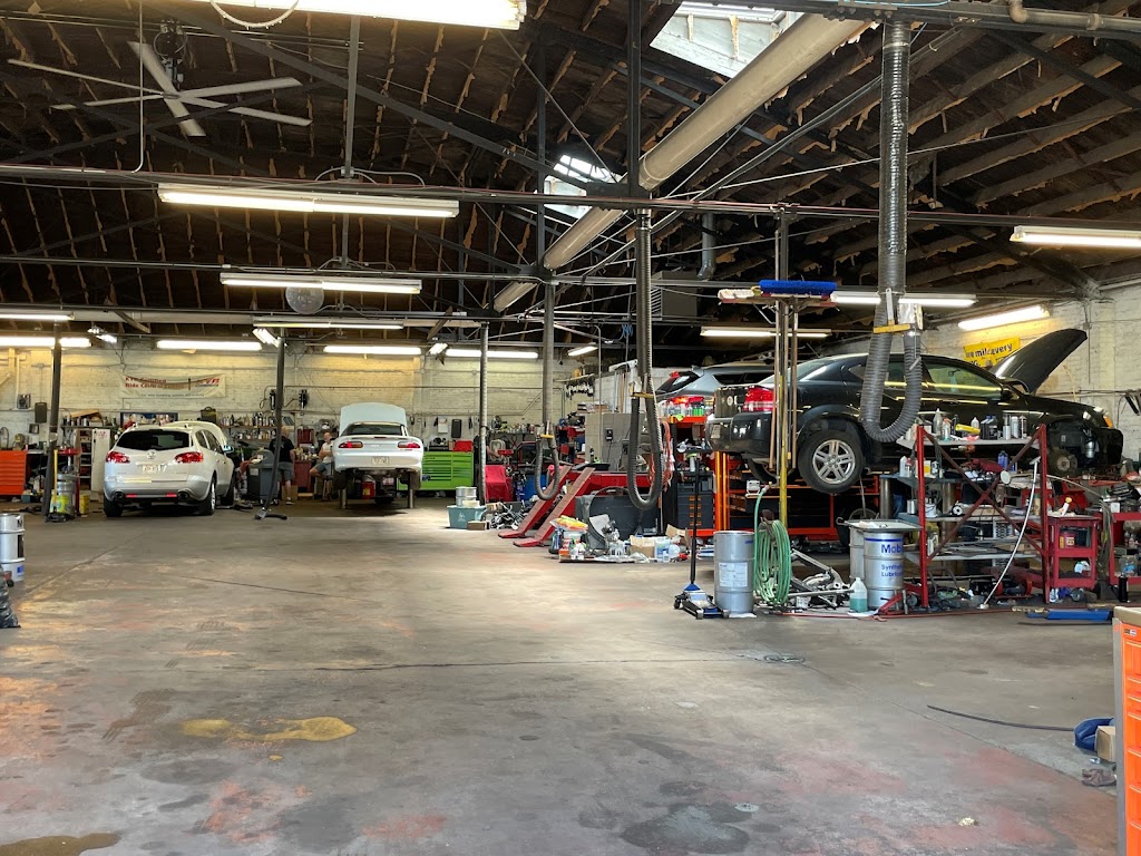 Centerway Auto Repair Inc | 509 W Centerway, Janesville, WI 53548 | Phone: (608) 757-2070