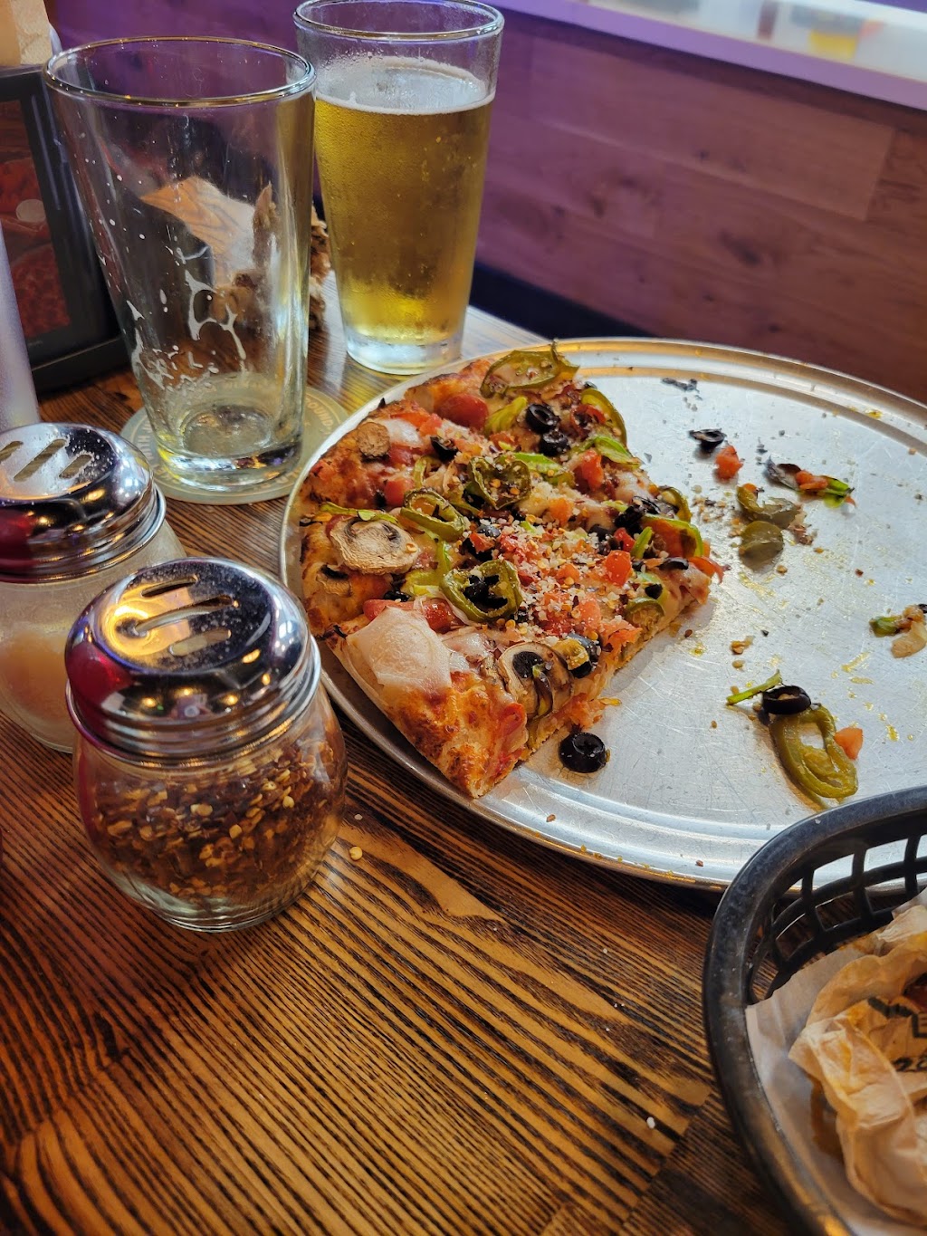 Mountain Mikes Pizza | 2251 S El Camino Real Suite A, Oceanside, CA 92054, USA | Phone: (442) 266-8162