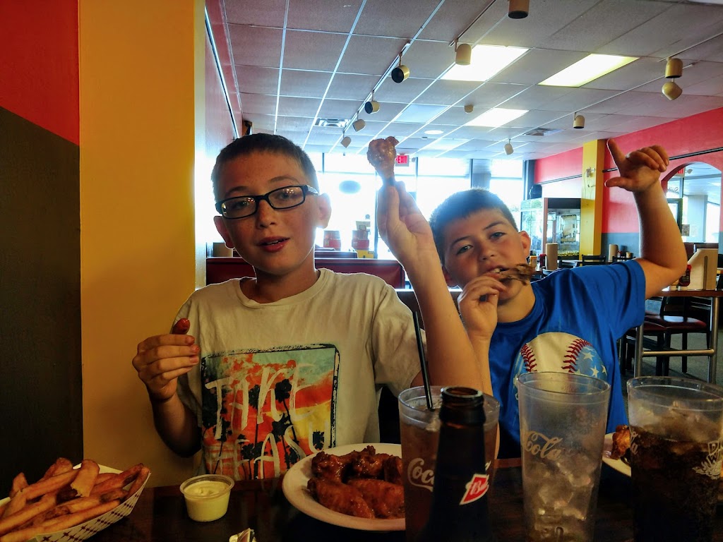 Dicks Wings And Grill Starke | 1371 S Walnut St, Starke, FL 32091, USA | Phone: (904) 368-8158