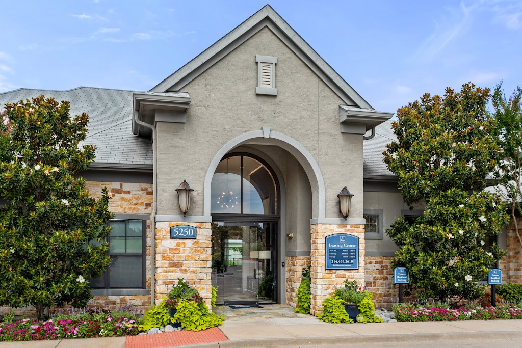 Bell Stonebriar Apartments | 5250 Town and Country Blvd, Frisco, TX 75034, USA | Phone: (214) 469-2610