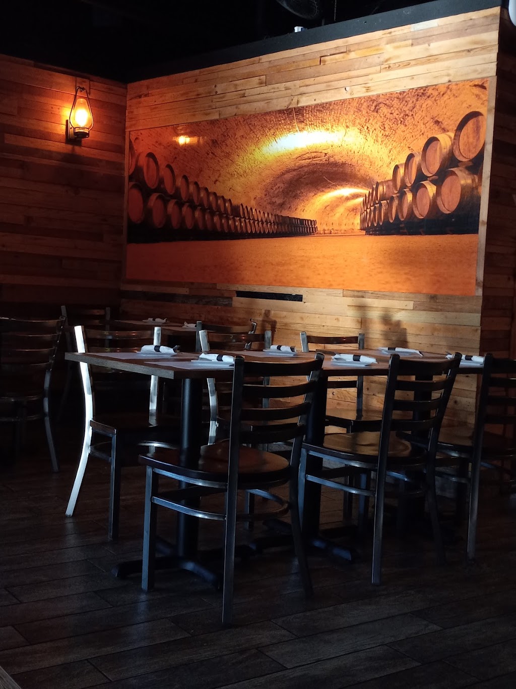 Vintage Wine Bar and Bistro | 185 Main St, Farmingdale, NY 11735, USA | Phone: (516) 586-8833