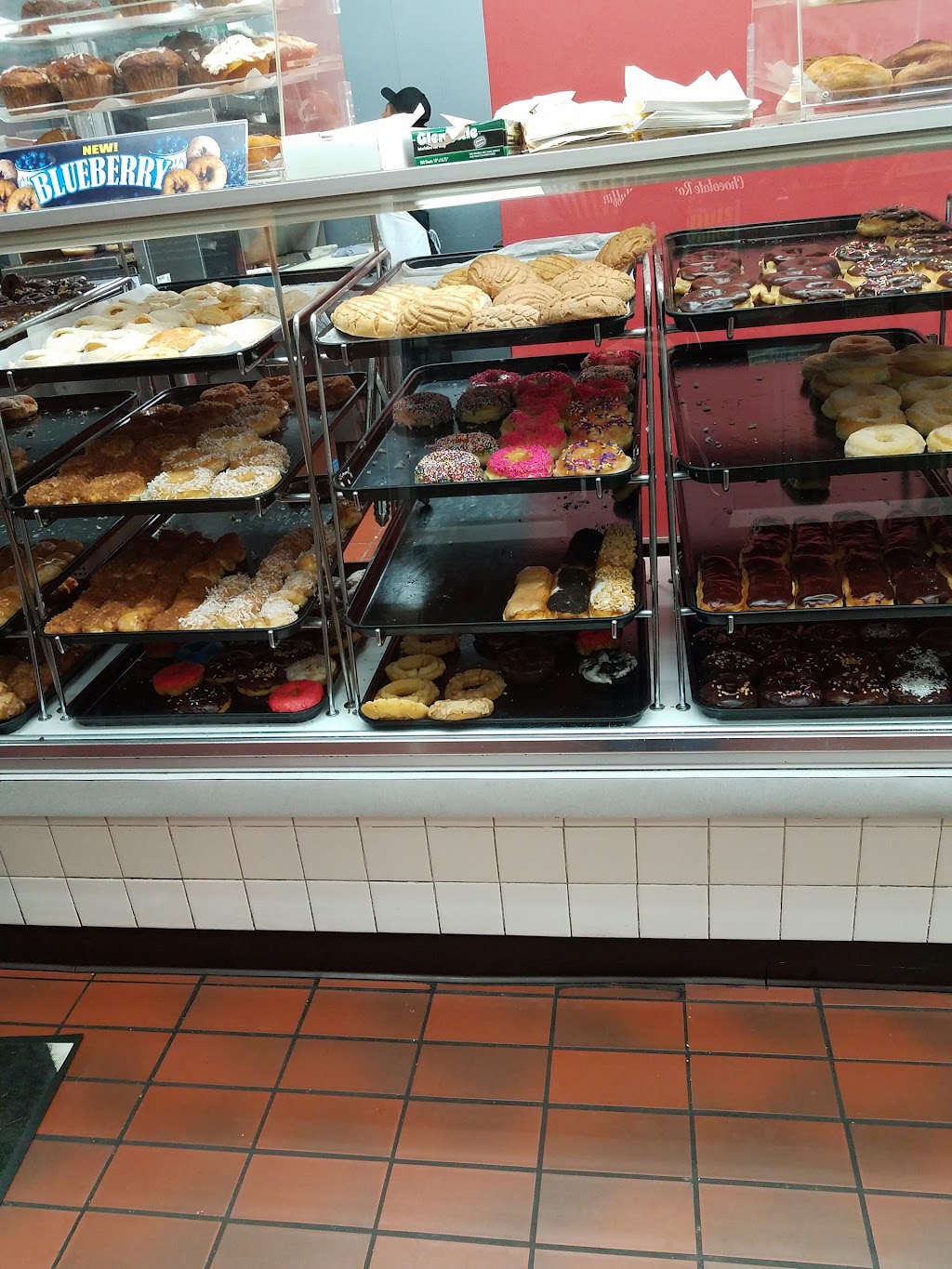 Yum Yum Donuts | 429 N Vincent Ave, Covina, CA 91722, USA | Phone: (626) 962-0110