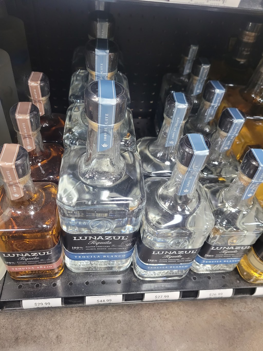 Favorite Liquors | 2570 Madison St, Clarksville, TN 37043, USA | Phone: (931) 368-9275