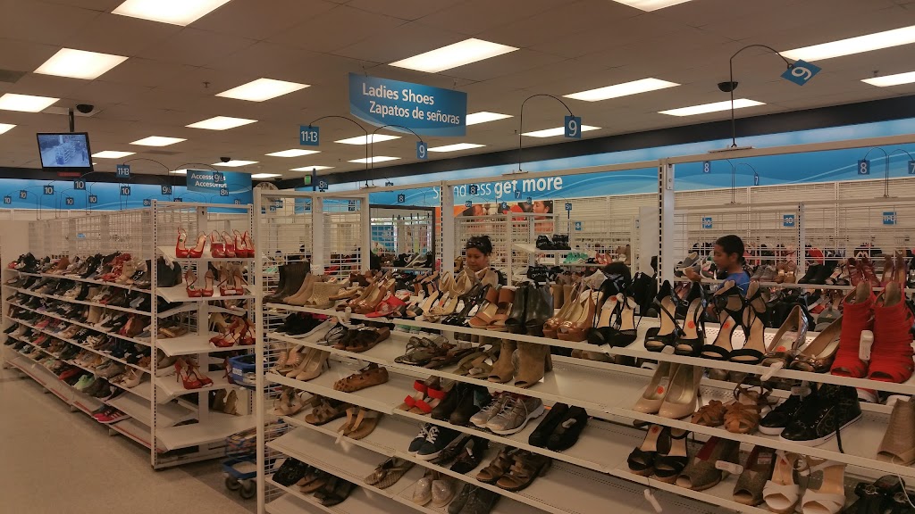 Ross Dress for Less | 15254 Summit Ave, Fontana, CA 92336, USA | Phone: (909) 899-8154