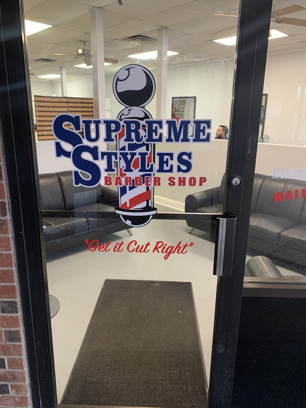 J’s Supreme Styles Barber Lounge LLC | 5658 Westcreek Dr, Fort Worth, TX 76133, USA | Phone: (682) 477-0046