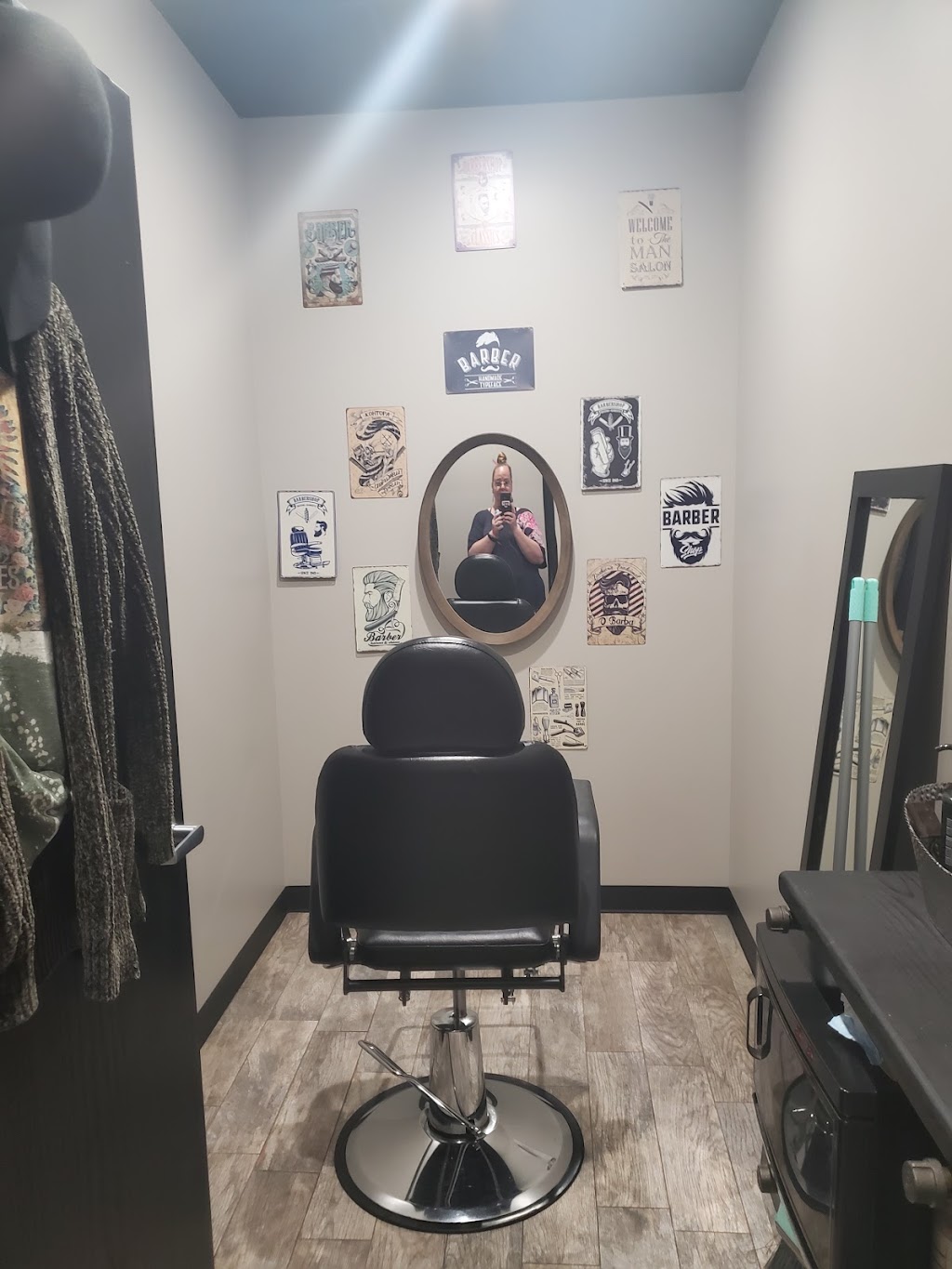 Do or Dye Salon and Barber Shop | 251 S Harrah Rd suite 102, Harrah, OK 73045, USA | Phone: (405) 309-6464