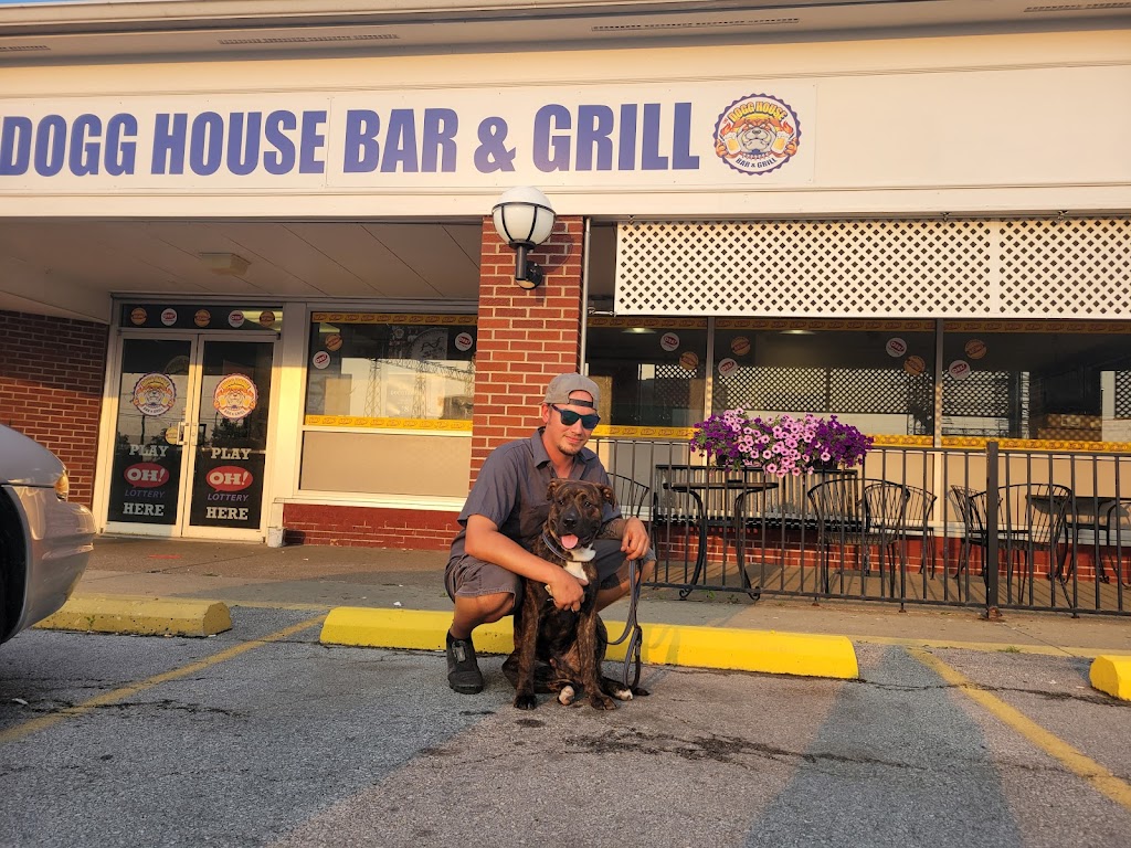 The Dogg House Bar & Grill | 33475 Lake Rd, Avon Lake, OH 44012, USA | Phone: (440) 933-7000