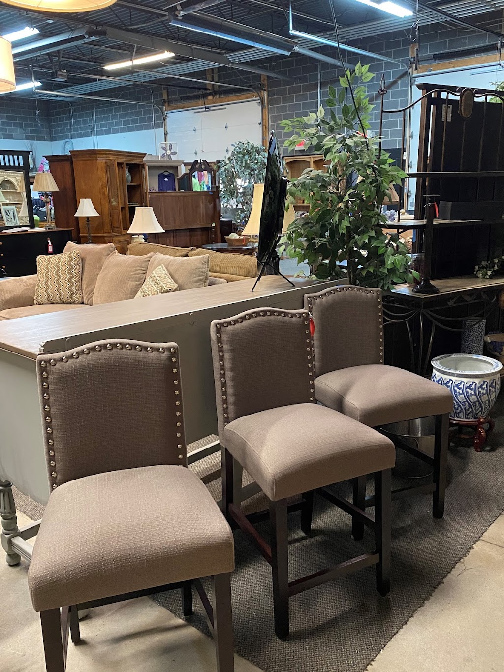 Transitional Design | 601 Towpath Rd, Broadview Heights, OH 44147, USA | Phone: (440) 627-6390