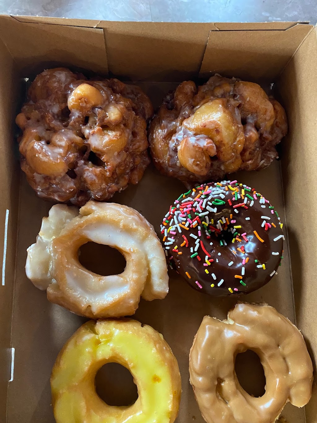 Top Pot Doughnuts | 18001 Bothell Everett Hwy, Bothell, WA 98012, USA | Phone: (425) 419-4836