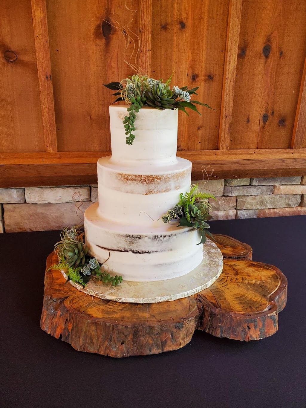 Creative Cakes by Monica | 3200 E Hwy 199, Springtown, TX 76082, USA | Phone: (817) 233-5408