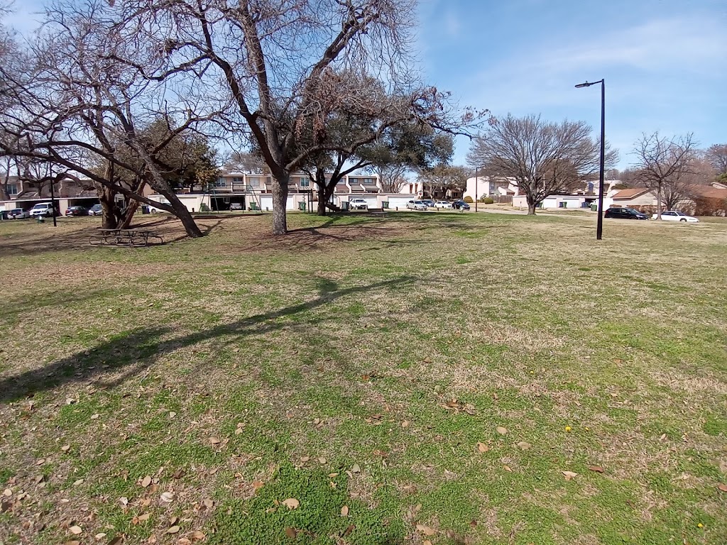 Meadowcreek Branch Park | 353 Brookview Dr, Garland, TX 75043, USA | Phone: (972) 205-2750