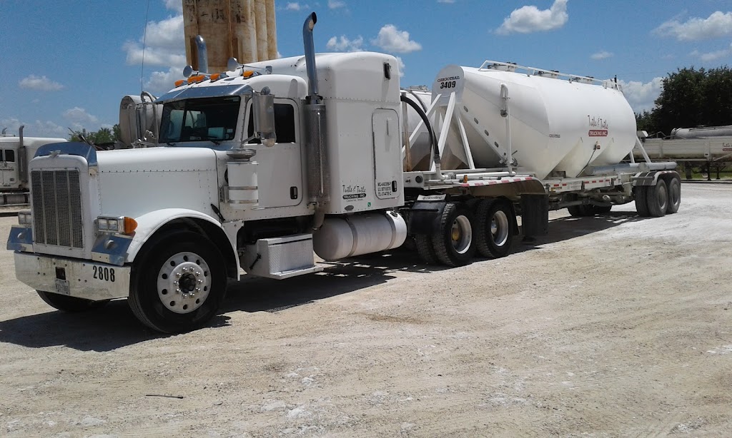 Tutle & Tutle Trucking Inc | 3672 US-67, Cleburne, TX 76033, USA | Phone: (817) 556-2131