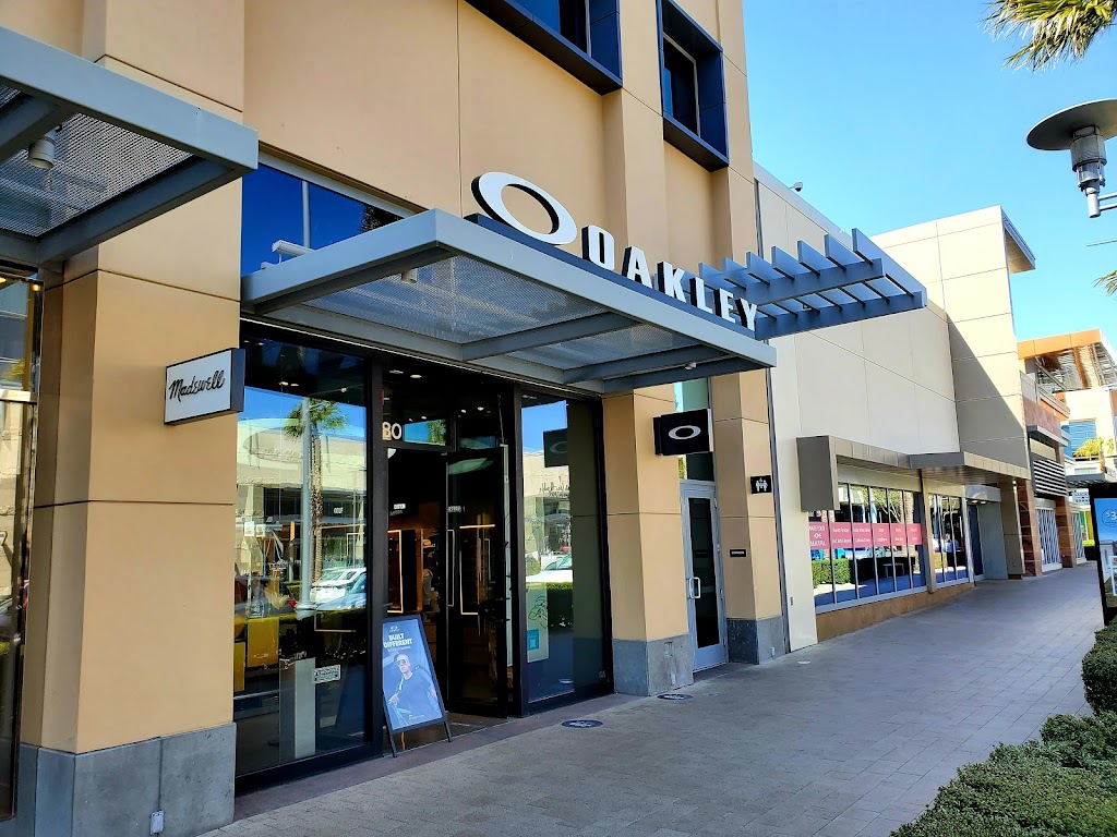 Oakley Store | 1985 Festival Plaza Dr, Las Vegas, NV 89135, USA | Phone: (702) 360-0547