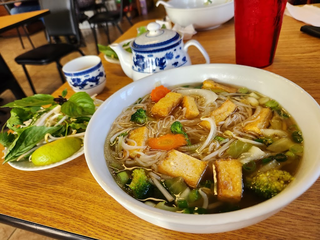 Phở Saigon | 816 U.S. Hwy 190, Covington, LA 70433 | Phone: (985) 871-3954