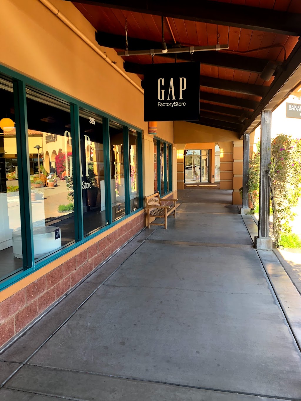 Gap Factory | 4250 W Anthem Way #385, Phoenix, AZ 85086 | Phone: (623) 465-9020