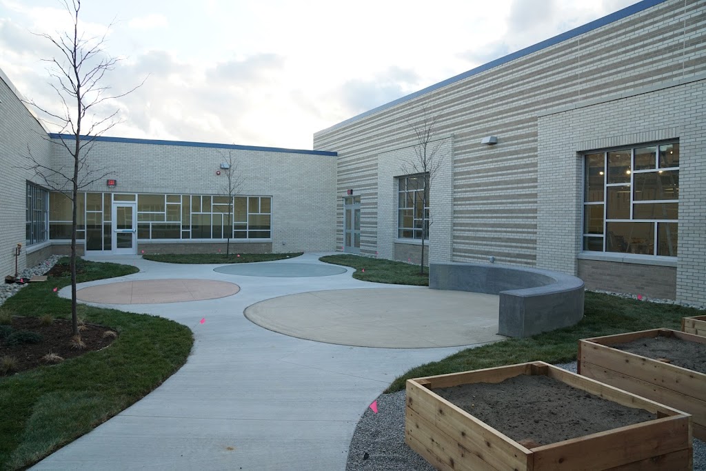 May V. Peck Elementary School | 26201 Lorraine Ave, Center Line, MI 48015, USA | Phone: (586) 510-2600