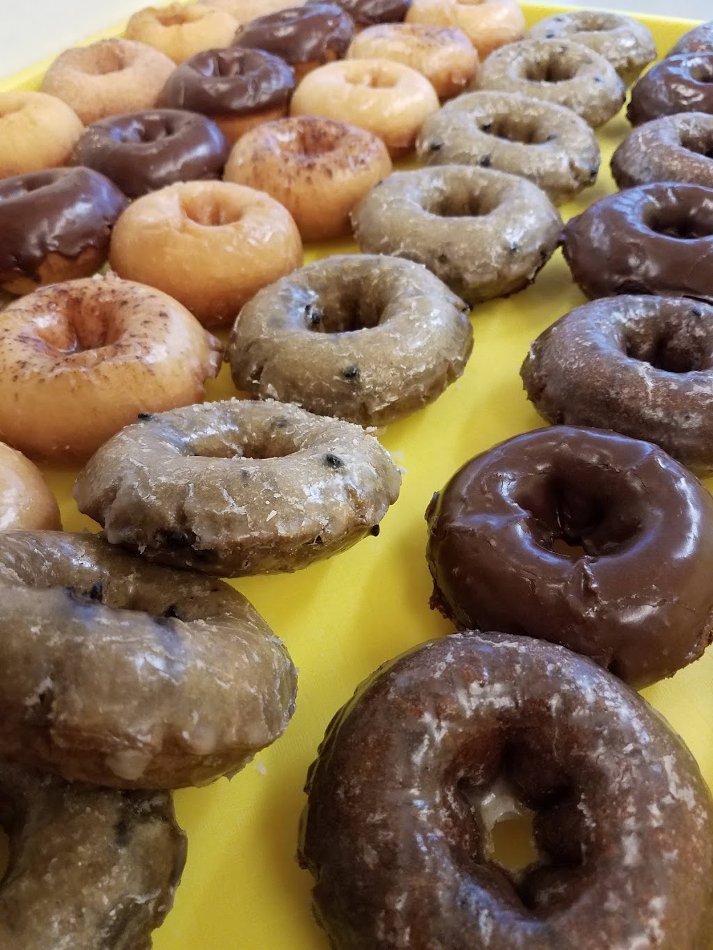 Star Donuts | 2179 W Green Oaks Blvd, Arlington, TX 76013, USA | Phone: (817) 446-4838