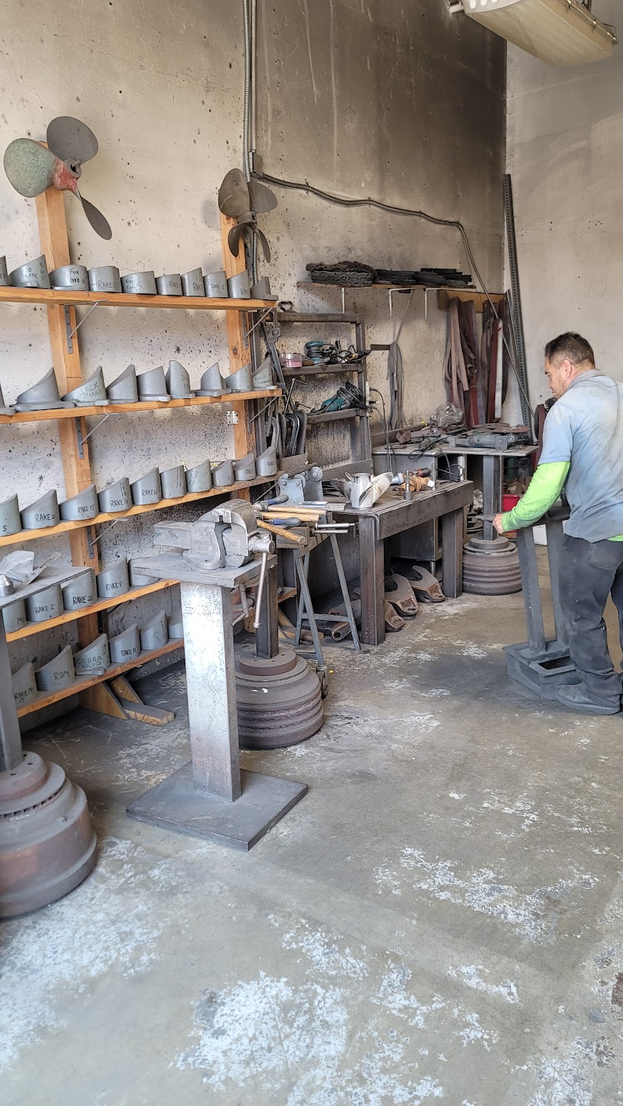 UR Bright Propeller Repair & Polishing | 993 W Valley Blvd #417, Bloomington, CA 92316, USA | Phone: (909) 749-7170