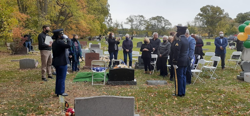 Commerce Memorial Cemetery | 2537 Benstein Rd, Commerce Township, MI 48390, USA | Phone: (248) 887-6700