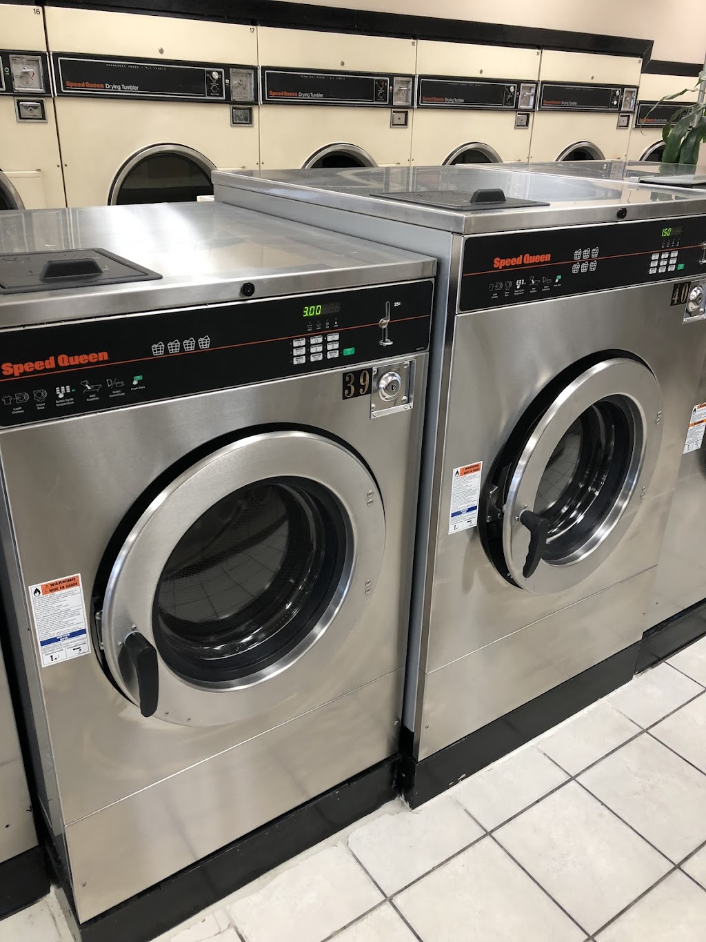 Euless Super Wash Laundry | 117 W Harwood Rd, Euless, TX 76039, USA | Phone: (817) 382-1141