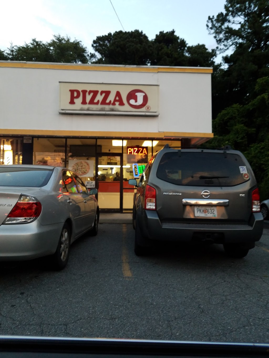 Pizza J | 670 South Gordon Rd SW, Mableton, GA 30126, USA | Phone: (770) 485-5744