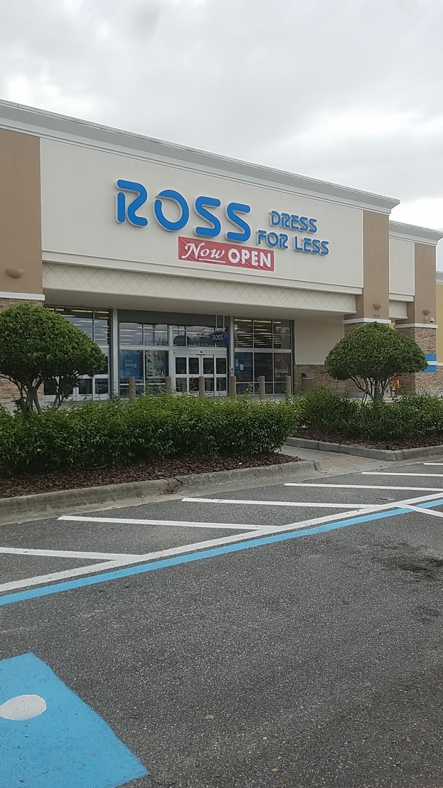 Ross Dress for Less | 3205 Rolling Oaks Blvd, Kissimmee, FL 34747, USA | Phone: (407) 465-1748