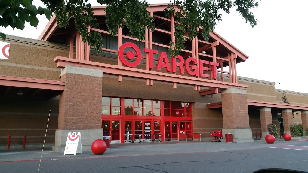 Target | 25925 SW Heather Pl, Wilsonville, OR 97070, USA | Phone: (503) 682-7781