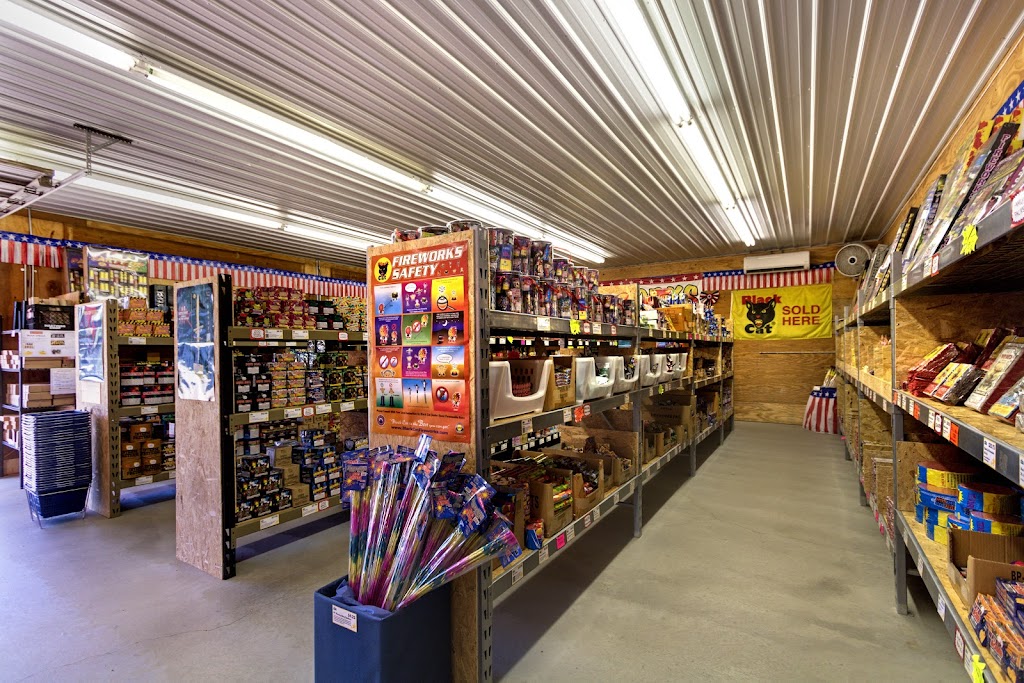 Exit 1 Fireworks | 609 Sommers St N, Hudson, WI 54016 | Phone: (715) 441-2401