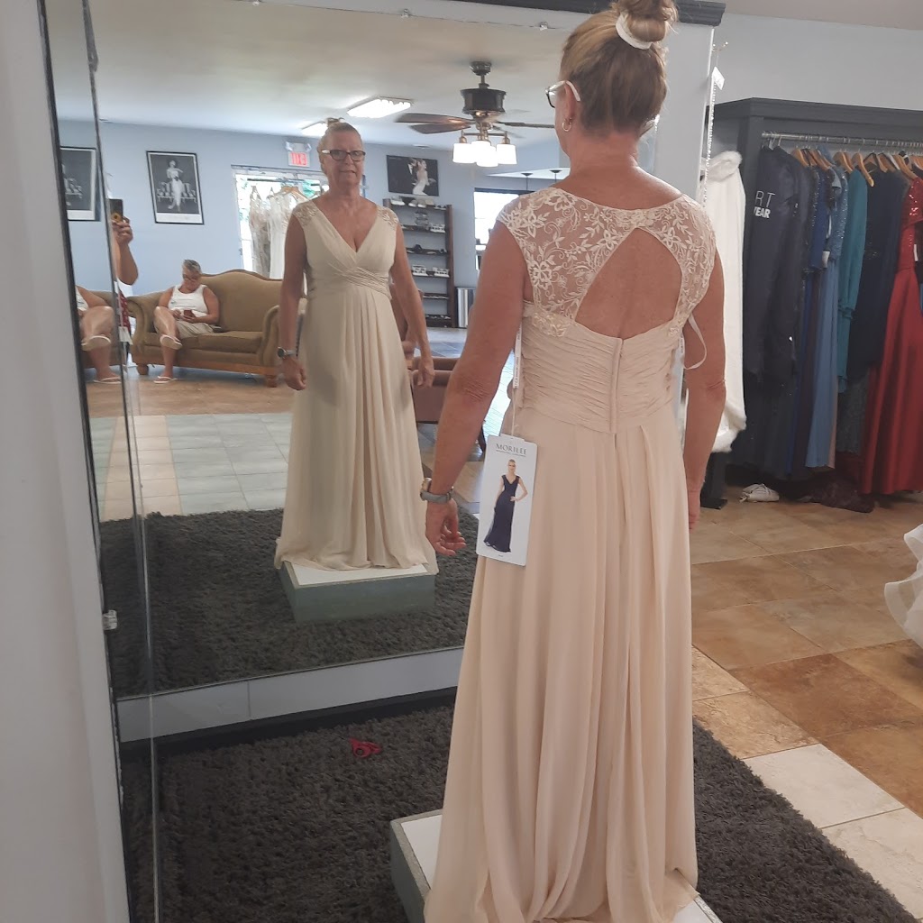 Danielles Bridal Boutique | 4249 NY-50, Saratoga Springs, NY 12866, USA | Phone: (518) 584-7067