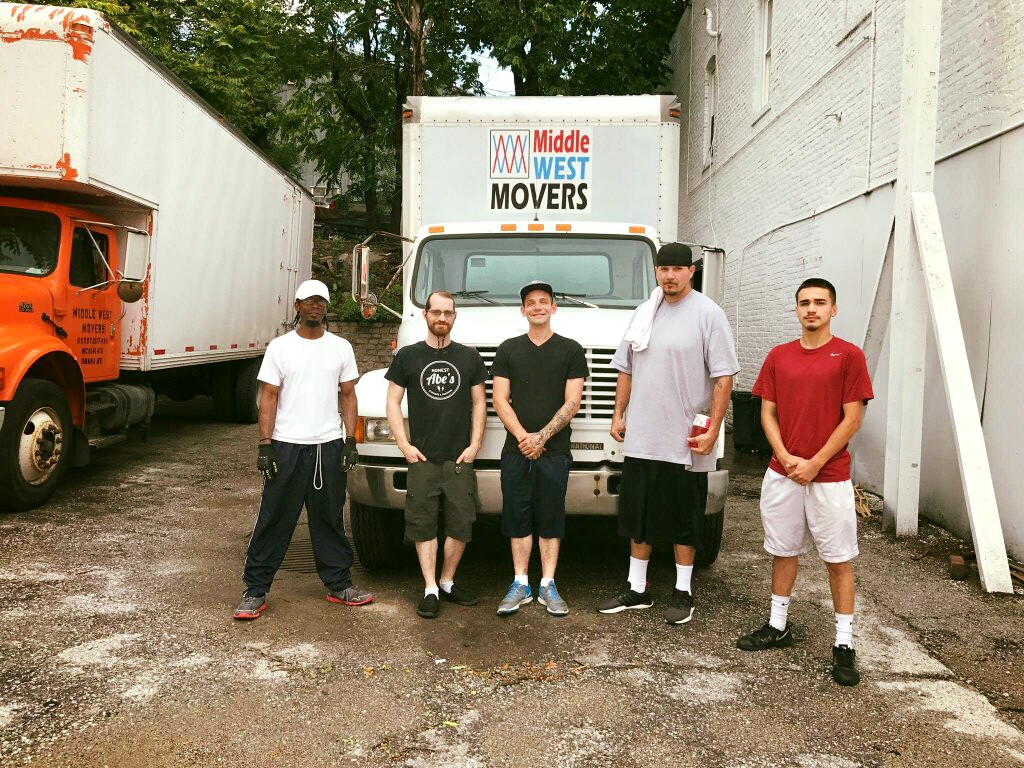 Middle West Movers | 210 Hickory St, Omaha, NE 68108, USA | Phone: (402) 917-5900