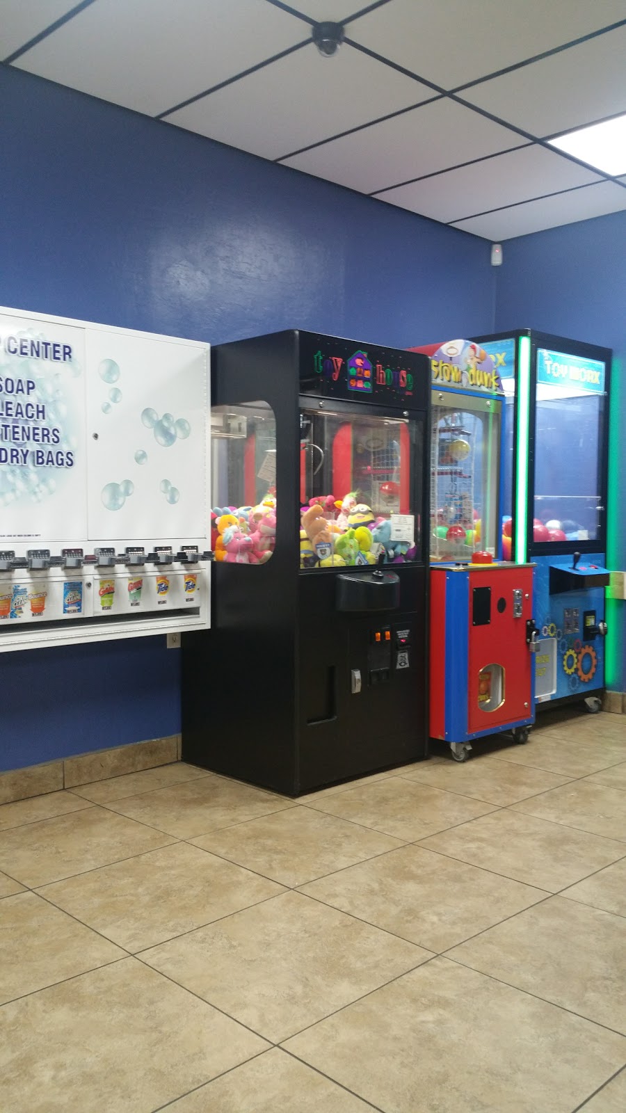 Coin Laundry | 2634 W Glenrosa Ave, Phoenix, AZ 85017, USA | Phone: (602) 242-3174