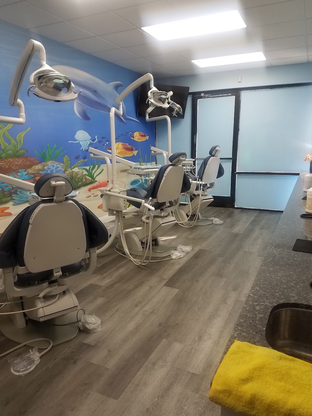 Dental Playground | 1637 E 103rd St, Los Angeles, CA 90002, USA | Phone: (323) 563-3322