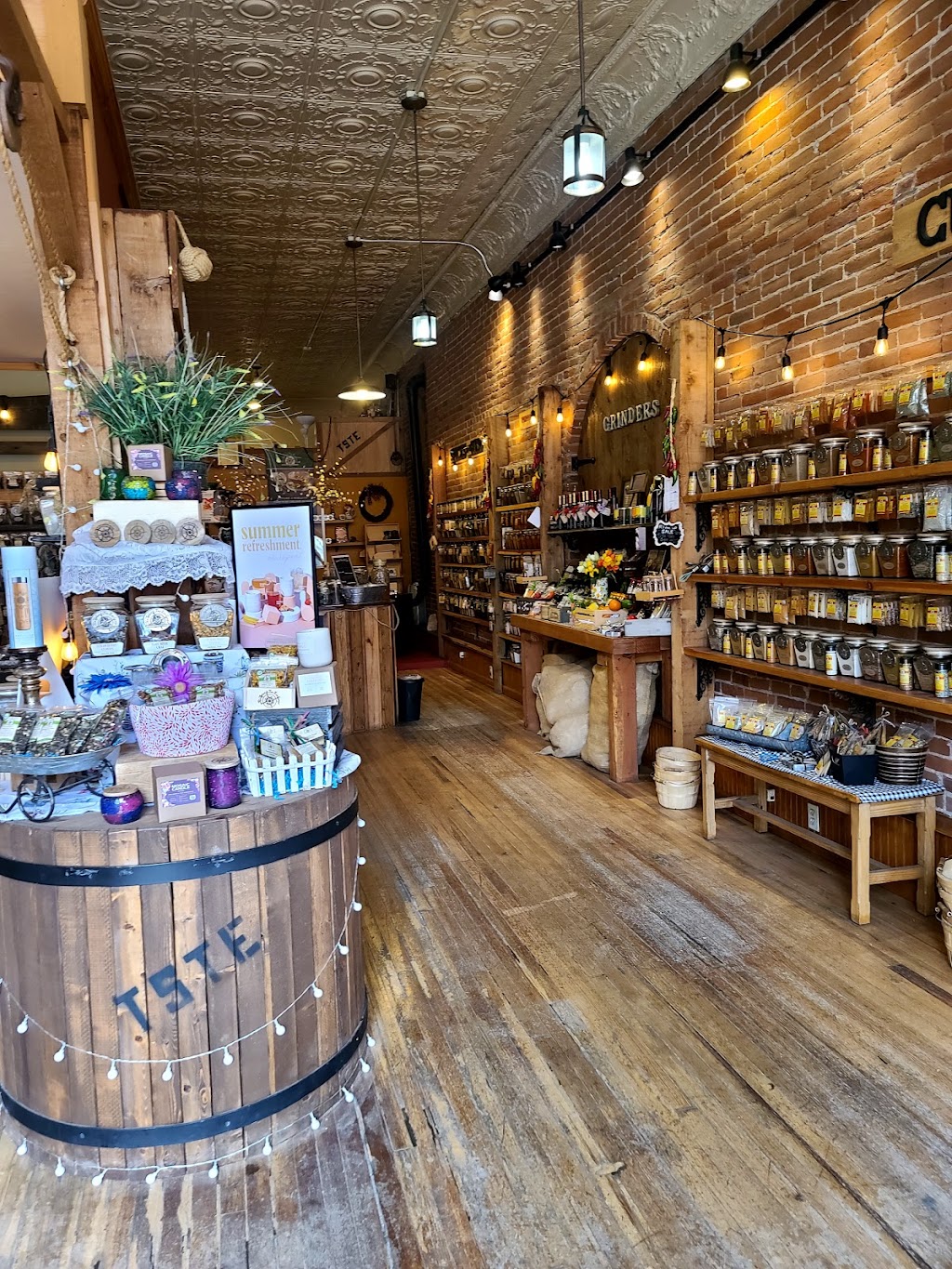 The Spice & Tea Exchange of Idaho Springs | 1634 Miner St, Idaho Springs, CO 80452, USA | Phone: (303) 993-8018