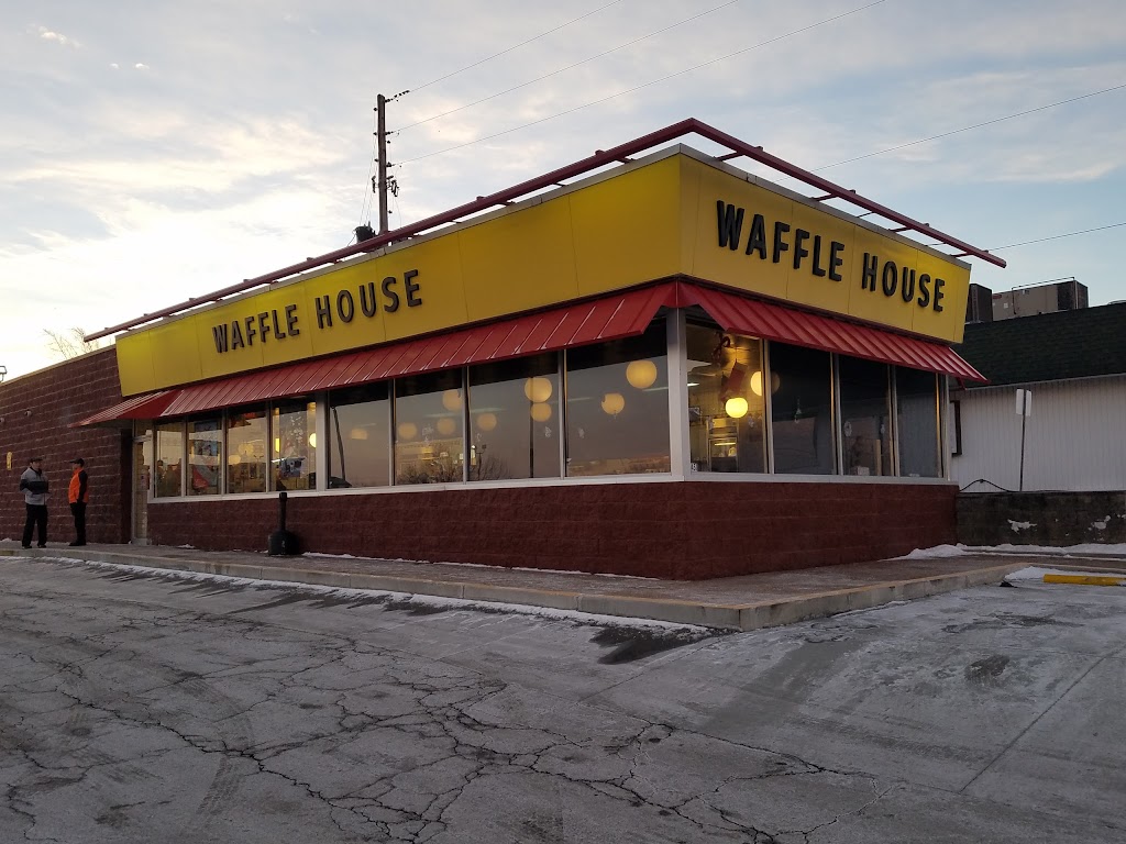 Waffle House #1323 | 451 S Broadway, Oak Grove, MO 64075, USA | Phone: (816) 690-3060