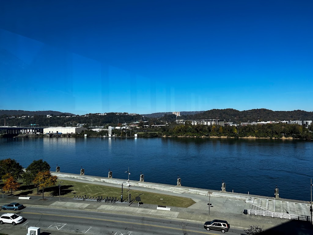 Tennessee Aquarium | 1 Broad St, Chattanooga, TN 37402, USA | Phone: (423) 265-0695