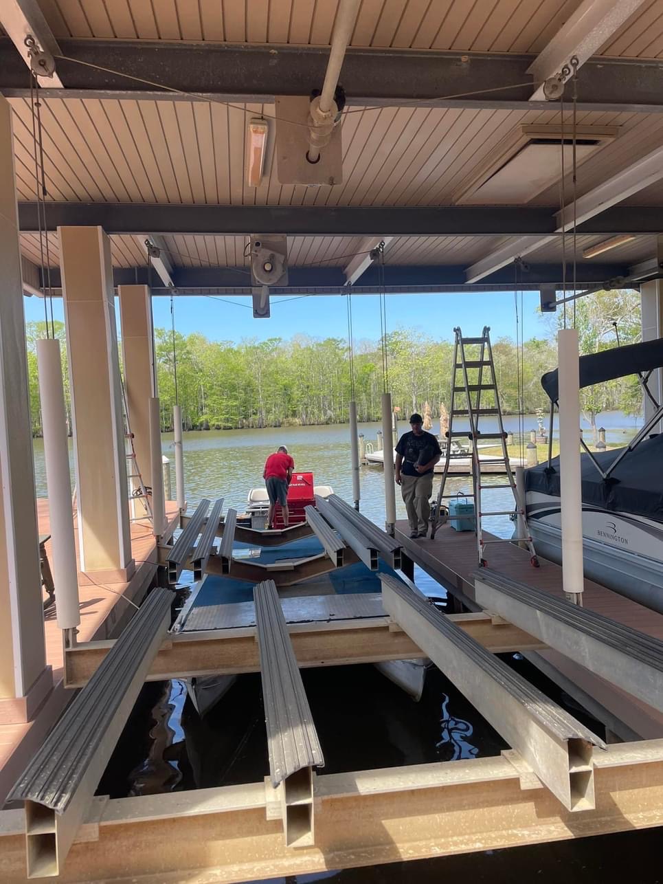 Dockside Boatlift Maintenace & Repairs | 18800 LA-22 Unit L-9, St Amant, LA 70774, USA | Phone: (225) 461-7765