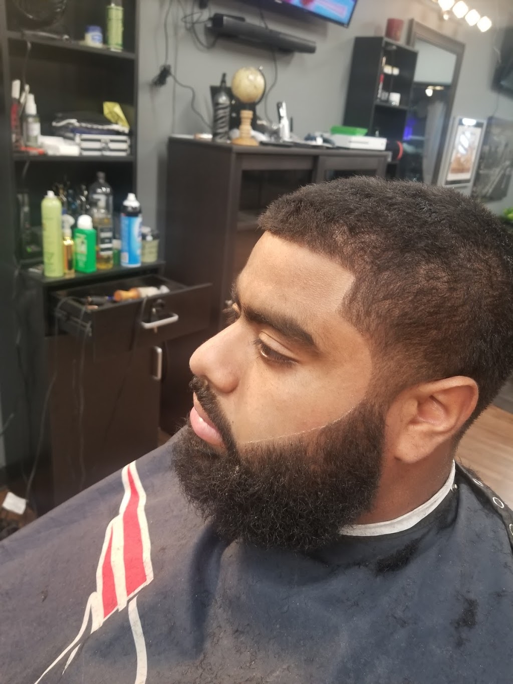 Barber Lounge | 247 Washington St, Stoughton, MA 02072, USA | Phone: (781) 344-2608